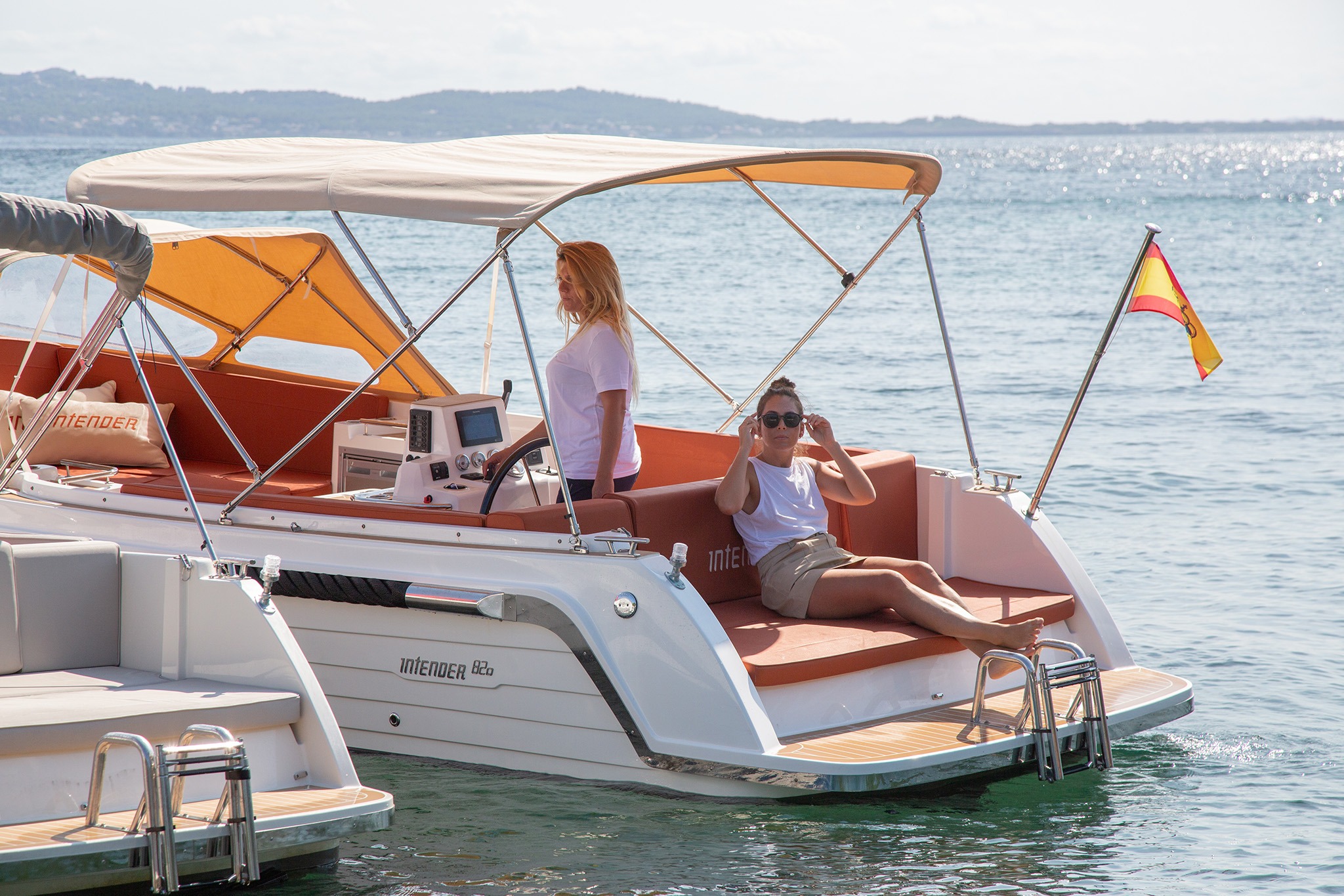 Interboat Intender 820 thumbnail 3