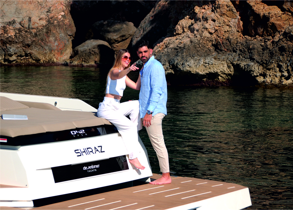 De Antonio Yachts D42 Open thumbnail 3