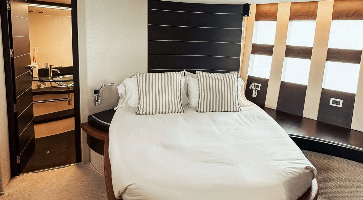 CRISTINA thumbnail 5