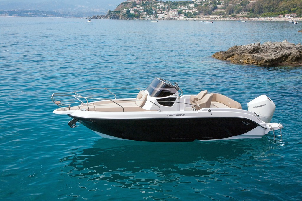 Ranieri 220 thumbnail 6