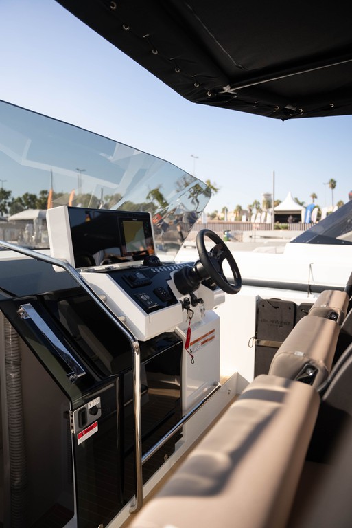 De Antonio Yachts D32 Open thumbnail 3